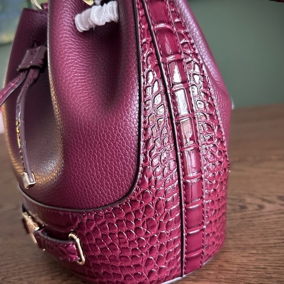 NWT!NEW!Michael Kors Reed Bucket Bag Crocodile Embbossed Leather Belted -Oxblood - Picture 3 of 15